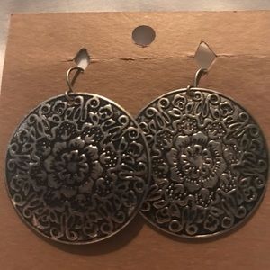 Metal Distressed Disc Earrings